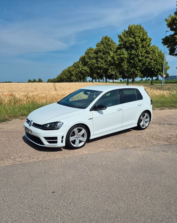 VW Golf 68.000 km 21.700 € Barleben 39179