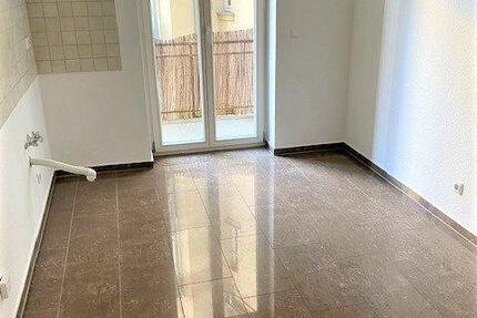 Wohnung Magdeburg Leipziger Straße - 2 Zimmer, 76 m&sup2;, 499&euro; | Angebot:26003366