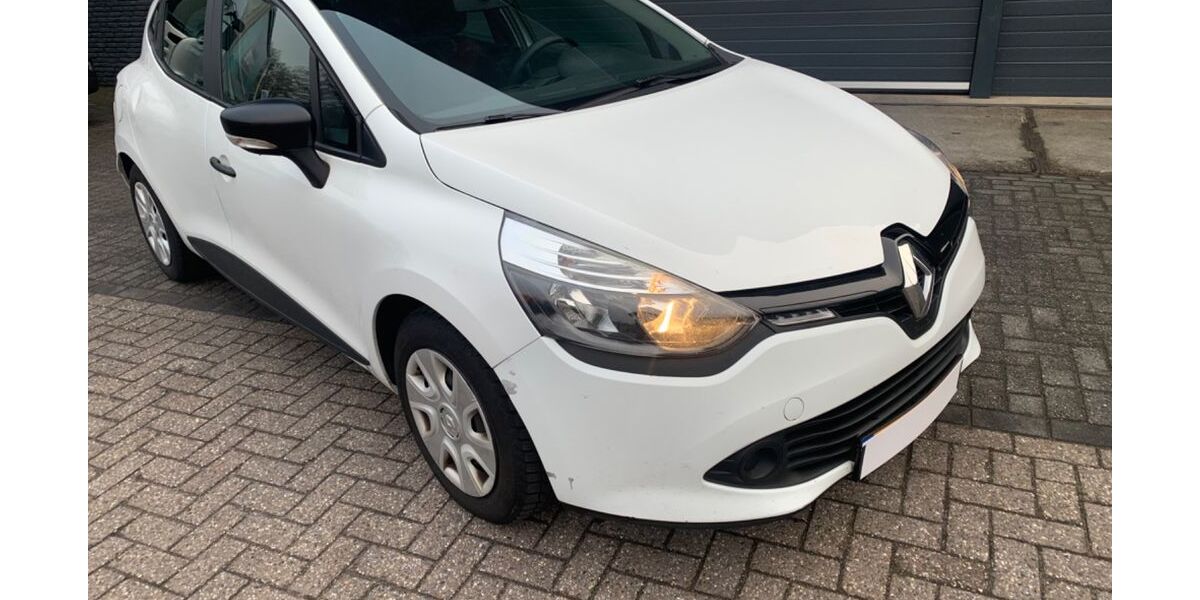 Renault Clio 309.000 km 2.290 &euro; BORNE 7622A