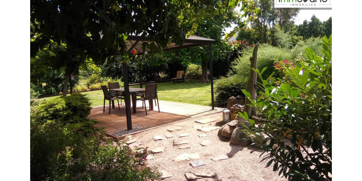 Charmantes Einfamilienhaus mit Schloßblick sucht neue Eigentümer! 4 zimmer