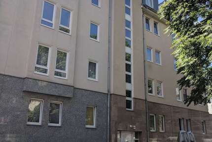 ruhige Erdgeschoßwohnung mit Terrasse zum Innenhof *ab sofort verfügbar*
