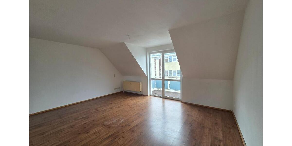 Dachgeschoßwohnung Oschersleben (Bode) - 3 Zimmer, 81 m&sup2;, 69.000&euro; | Angebot:27285585