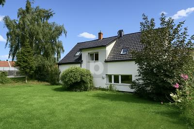 GROßER GARTEN MIT WERKSTATT & GEWÄCHSHAUS 7.5 zimmer