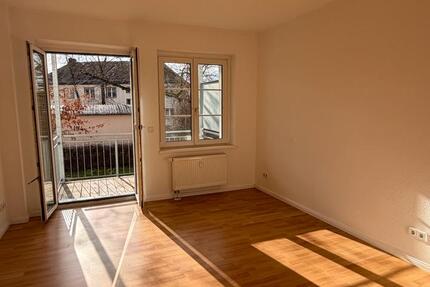 Wohnung Magdeburg Brückfeld - 3 Zimmer, 67 m&sup2;, 490&euro; | Angebot:25053401