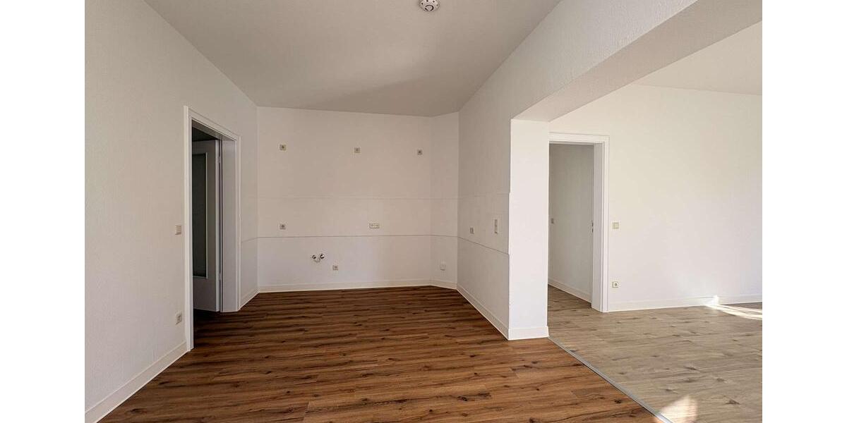 Etagenwohnung Magdeburg Leipziger Straße - 4 Zimmer, 102 m&sup2;, 900&euro; | Angebot:25792930