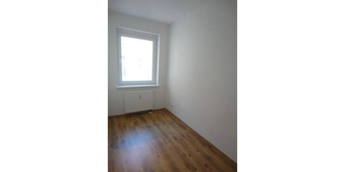 Etagenwohnung Magdeburg Neue Neustadt - 4 Zimmer, 98 m&sup2;, 840&euro; | Angebot:26654600