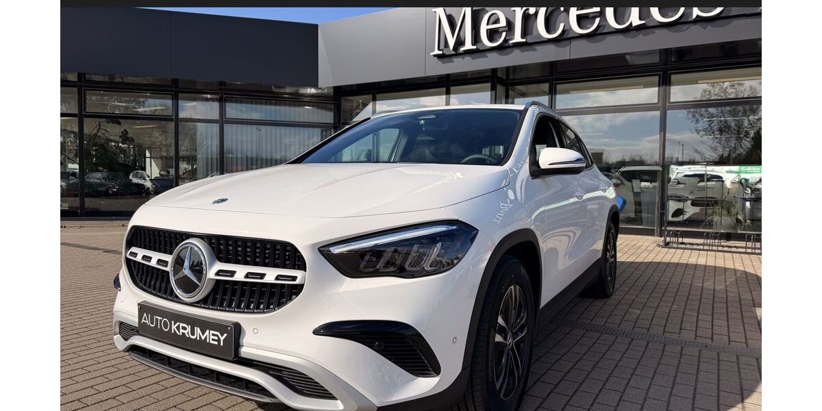 Mercedes-Benz GLA 180 3.100 km 40.800 &euro; Magdeburg 39120