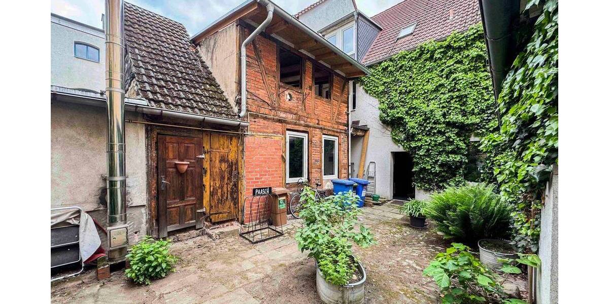 Mehrfamilienhaus, Wohnhaus Magdeburg Sudenburg - 9 Zimmer, 280 m&sup2;, 400.000&euro; | Angebot:26584463