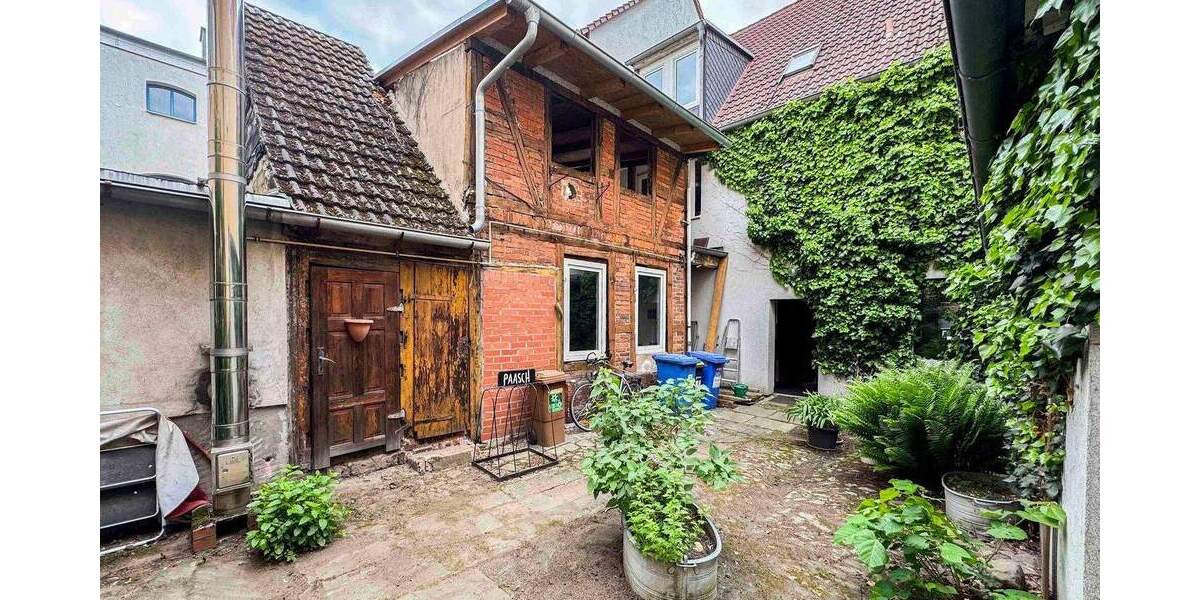 Mehrfamilienhaus, Wohnhaus Magdeburg Sudenburg - 9 Zimmer, 280 m&sup2;, 400.000&euro; | Angebot:25939580