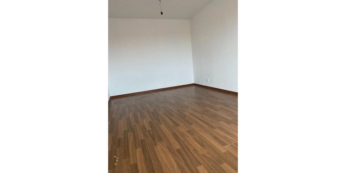 Dachgeschoßwohnung Calbe (Saale) - 3 Zimmer, 88 m&sup2;, 460&euro; | Angebot:26341168