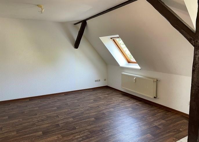 Dachgeschoßwohnung Oschersleben (Bode) - 1 Zimmer, 34 m&sup2;, 208&euro; | Angebot:26296892