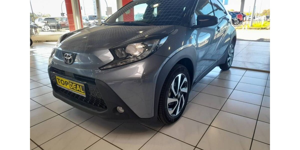 Toyota Aygo (X) 1.017 km 16.990 &euro; Burg 39288