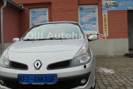 Renault Clio 155.000 km 2.699 &euro; Magdeburg 39124