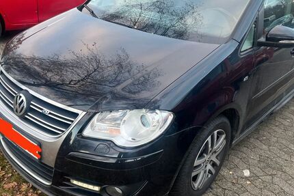 VW Touran 240.000 km 2.599 &euro; Magdeburg 39104