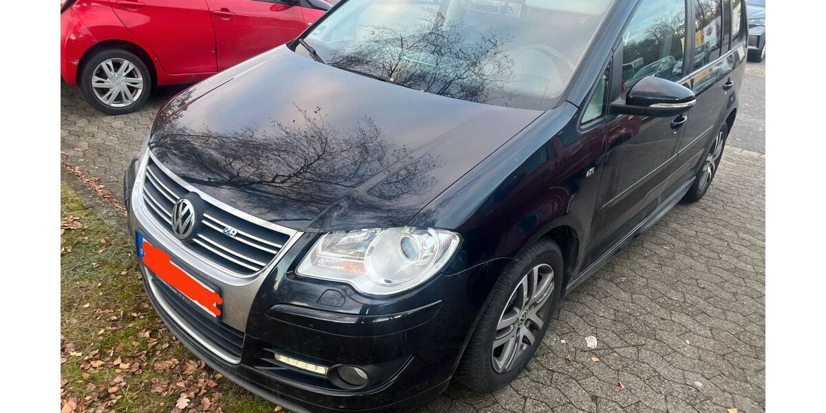 VW Touran 240.000 km 2.599 &euro; Magdeburg 39104