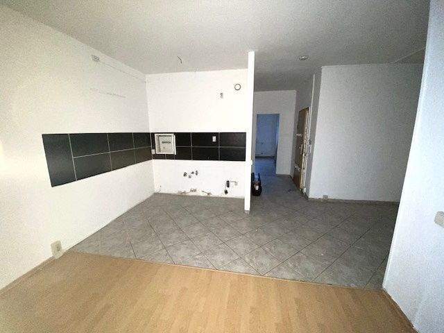 Etagenwohnung Magdeburg Neue Neustadt - 3 Zimmer, 57 m&sup2;, 340&euro; | Angebot:25997420