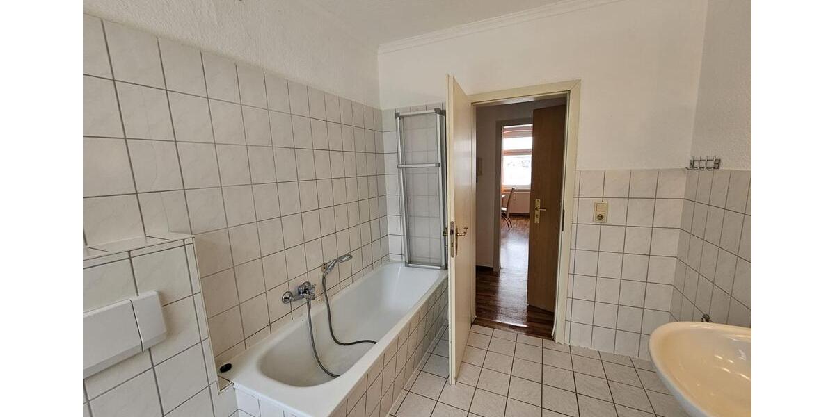 Etagenwohnung Erxleben - 3 Zimmer, 68 m&sup2;, 466&euro; | Angebot:26254399