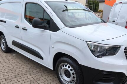 Opel Combo 84.011 km 11.780 &euro; Magdeburg 39130