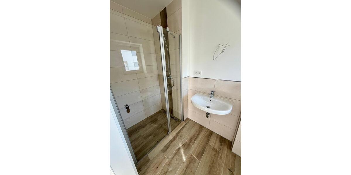 Etagenwohnung Magdeburg Brückfeld - 5 Zimmer, 130 m&sup2;, 1.750&euro; | Angebot:25343420