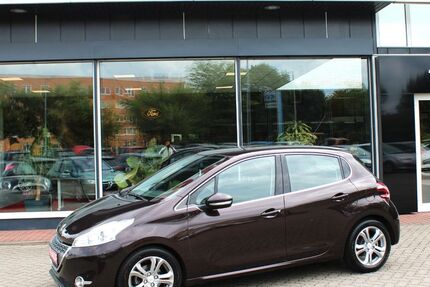 Peugeot 208 111.302 km 6.950 &euro; Burg 39288