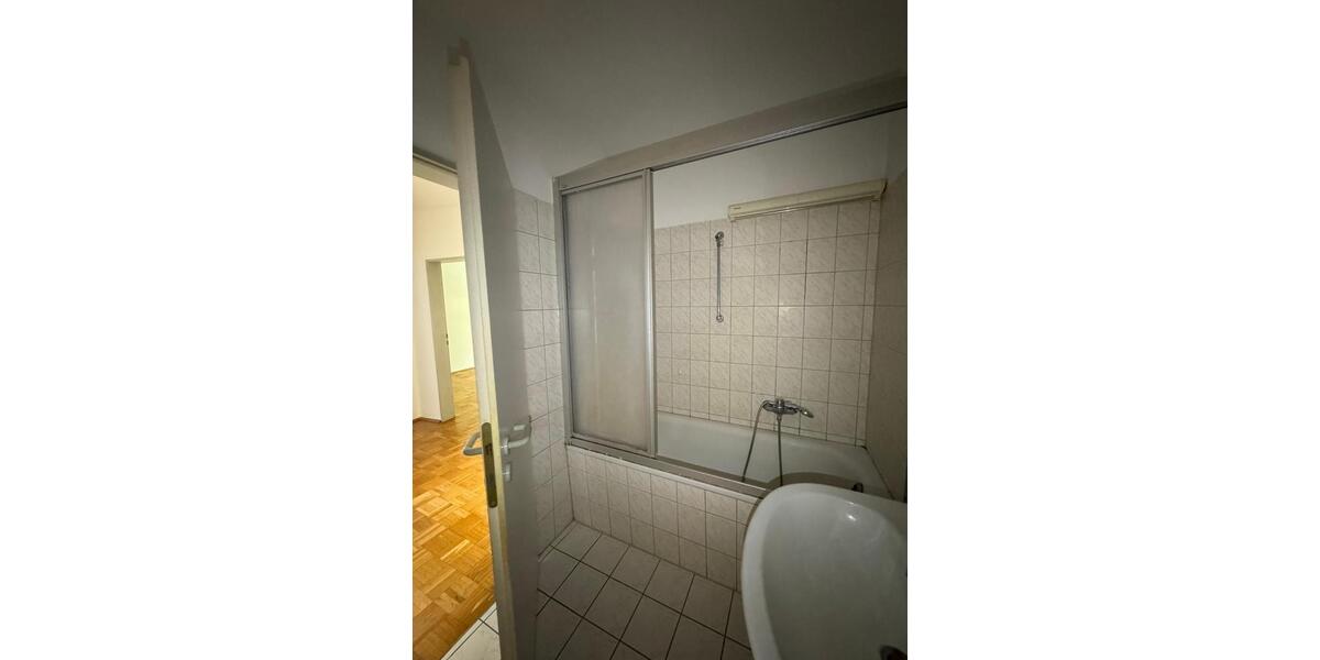 Etagenwohnung Magdeburg Alt Olvenstedt - 3 Zimmer, 67 m&sup2;, 499&euro; | Angebot:23846293
