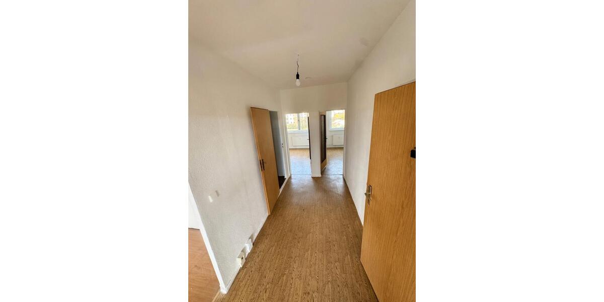 Etagenwohnung Schönebeck (Elbe) - 4 Zimmer, 65 m&sup2;, 429&euro; | Angebot:26130062