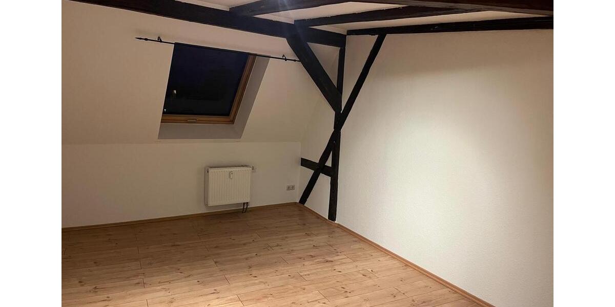 Dachgeschoßwohnung Magdeburg - 3 Zimmer, 81 m&sup2;, 560&euro; | Angebot:27628237