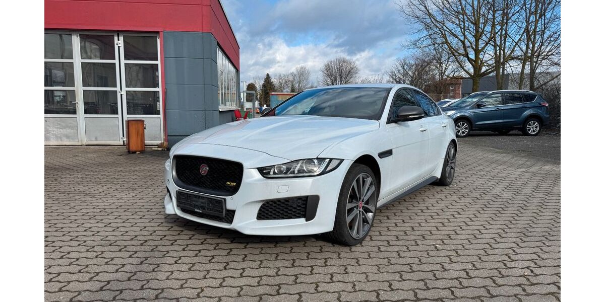 Jaguar XE 170.388 km 12.990 &euro; Magdeburg 39120