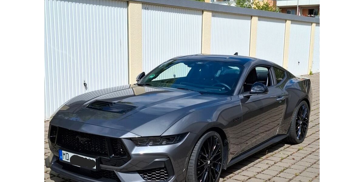 Ford Mustang 9.999 km 56.190 &euro; Magdeburg 39108