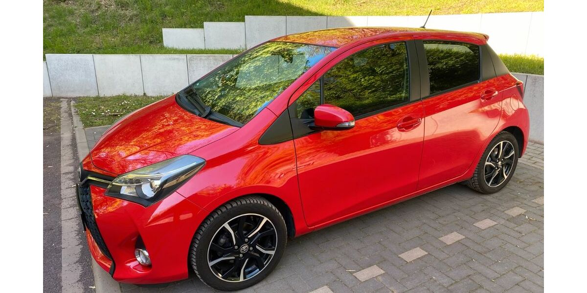 Toyota Yaris 97.000 km 7.900 &euro; Herne 44653