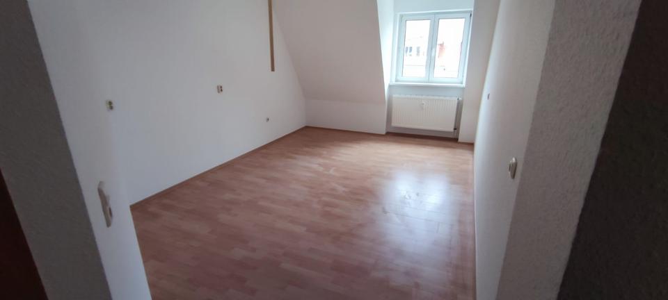 Dachgeschoßwohnung Magdeburg - 1 Zimmer, 62 m&sup2;, 420&euro; | Angebot:26057498