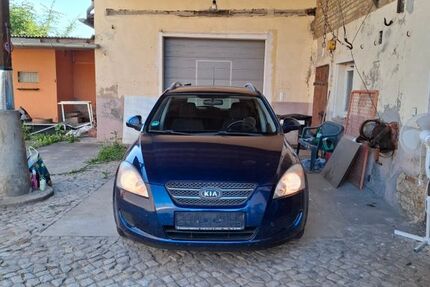 Kia ceed / Ceed 219.000 km 2.700 &euro; Barby 39249