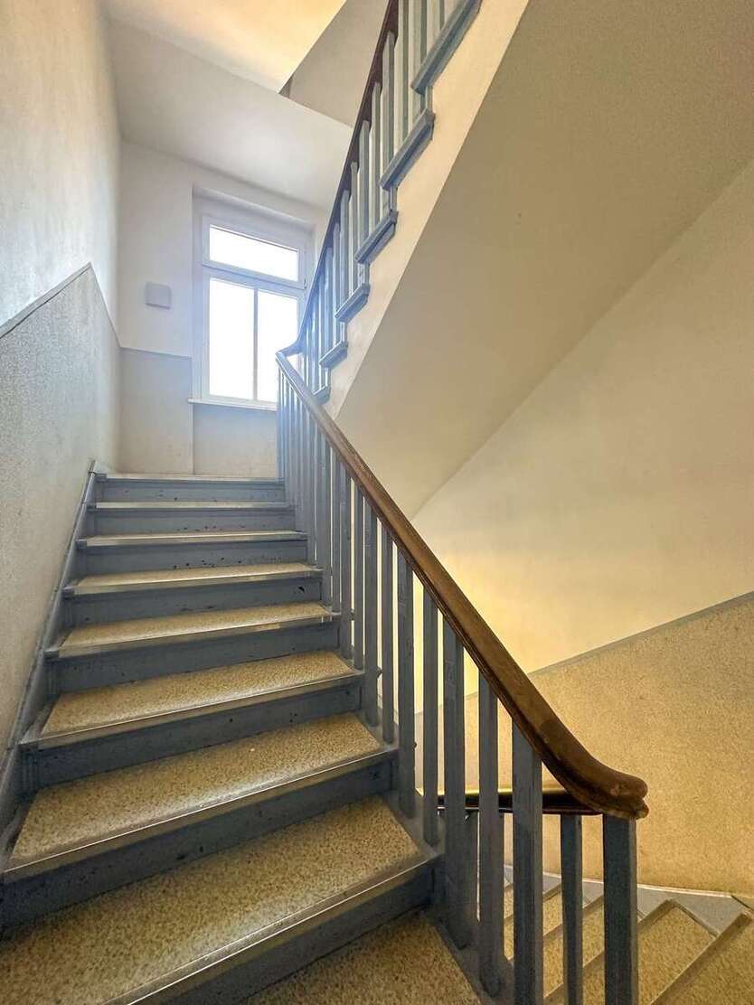 Saniertes Mehrfamilienhaus mit Balkonen – Vollvermietet in ruhiger Seitenstraße der Landeshauptstadt zimmer