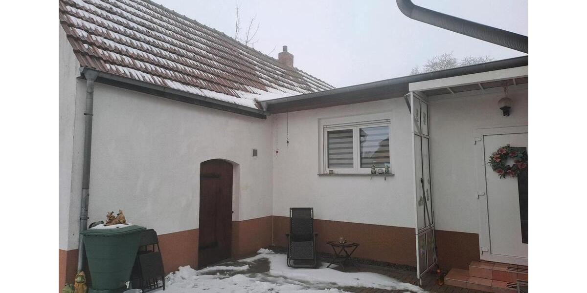 Doppelhaushälfte Wolmirstedt - 6 Zimmer, 120 m&sup2;, 150.000&euro; | Angebot:24839086