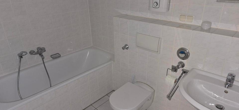 Dachgeschoßwohnung Erxleben - 2 Zimmer, 64 m&sup2;, 471&euro; | Angebot:26647189