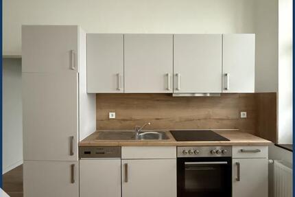 Gemütliche 1-Raum-Wohnung mit großem Küchen- und Essbereich in ruhiger Hinterhoflage zimmer