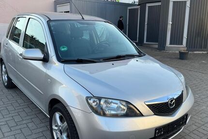 Mazda 2 113.000 km 999 &euro; Magdeburg 39112