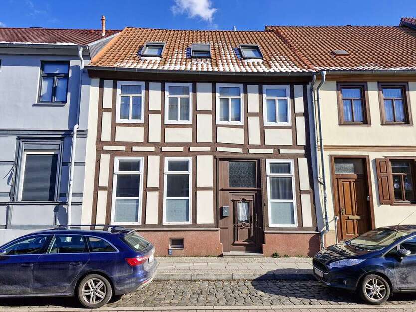 Haus zum Kaufen in Burg 190.000 € 235 m²