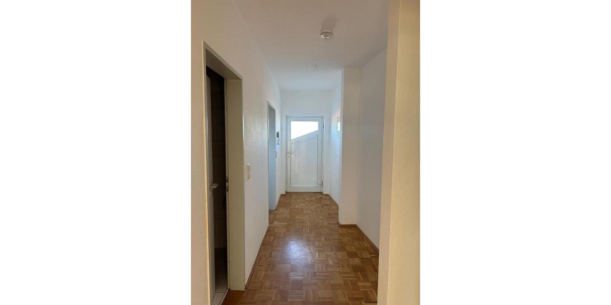 Etagenwohnung Magdeburg Alt Olvenstedt - 3 Zimmer, 67 m&sup2;, 499&euro; | Angebot:23846293