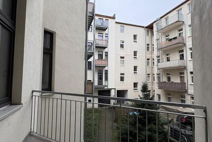 Sanierte 2-Raumwohnung in Stadtfeld-Ost mit Balkon 2 zimmer
