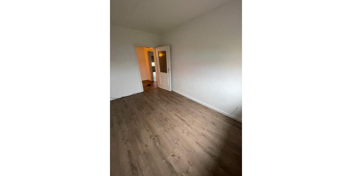 Etagenwohnung Bördeland - 3 Zimmer, 100 m&sup2;, 756&euro; | Angebot:24351065