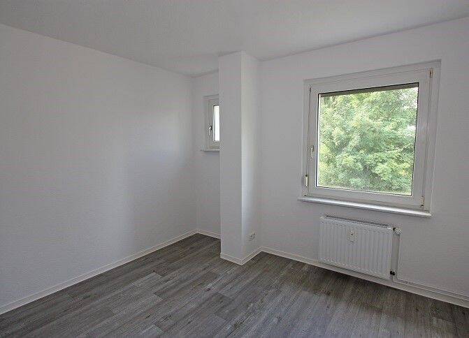 Etagenwohnung Oschersleben Oschersleben - 4 Zimmer, 85 m&sup2;, 582&euro; | Angebot:26853400
