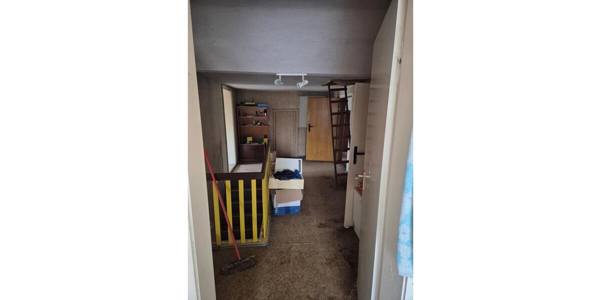 Einfamilienhaus Calbe (Saale) - 8 Zimmer, 163 m&sup2;, 60.000&euro; | Angebot:26030244