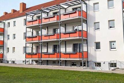 Wohnung Oschersleben - 3 Zimmer, 60 m&sup2;, 375&euro; | Angebot:26768259