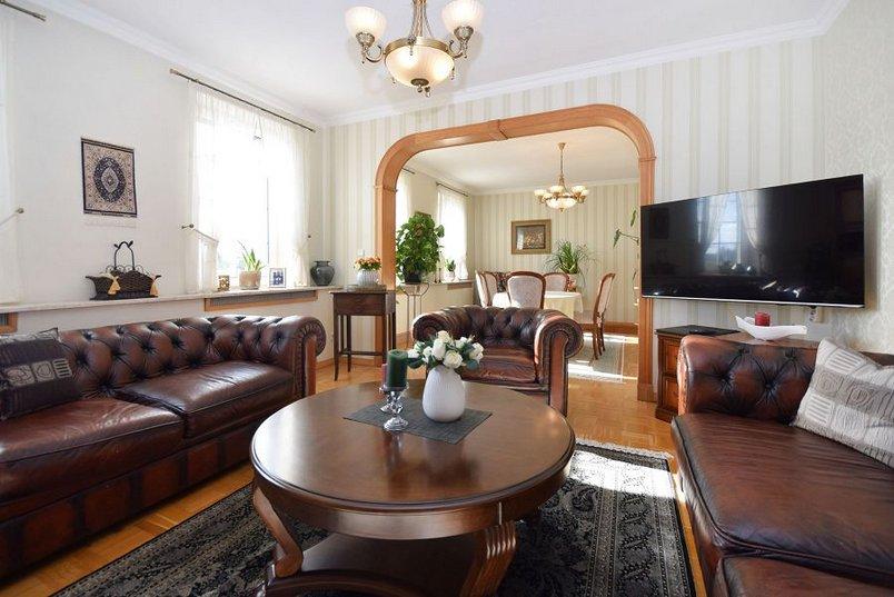 Einfamilienhaus Oschersleben (Bode) - 8 Zimmer, 260 m&sup2;, 320.000&euro; | Angebot:27027654