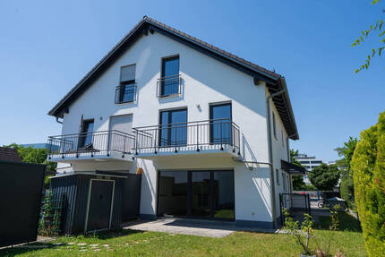 ***Heike Borchers Immobilien***Individuelles Wohnen mit Doppelhaus-Charakter***