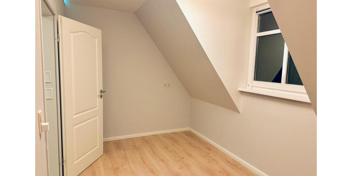 Dachgeschoßwohnung Haldensleben - 3 Zimmer, 85 m&sup2;, 790&euro; | Angebot:25403589