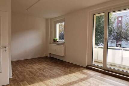 Wohnung Magdeburg Lemsdorf - 3 Zimmer, 58 m&sup2;, 336&euro; | Angebot:26214376