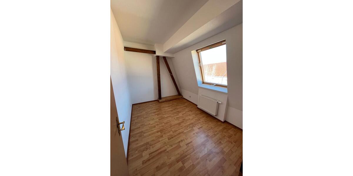 Dachgeschoßwohnung Magdeburg Barleber See - 3 Zimmer, 75 m&sup2;, 500&euro; | Angebot:22397846