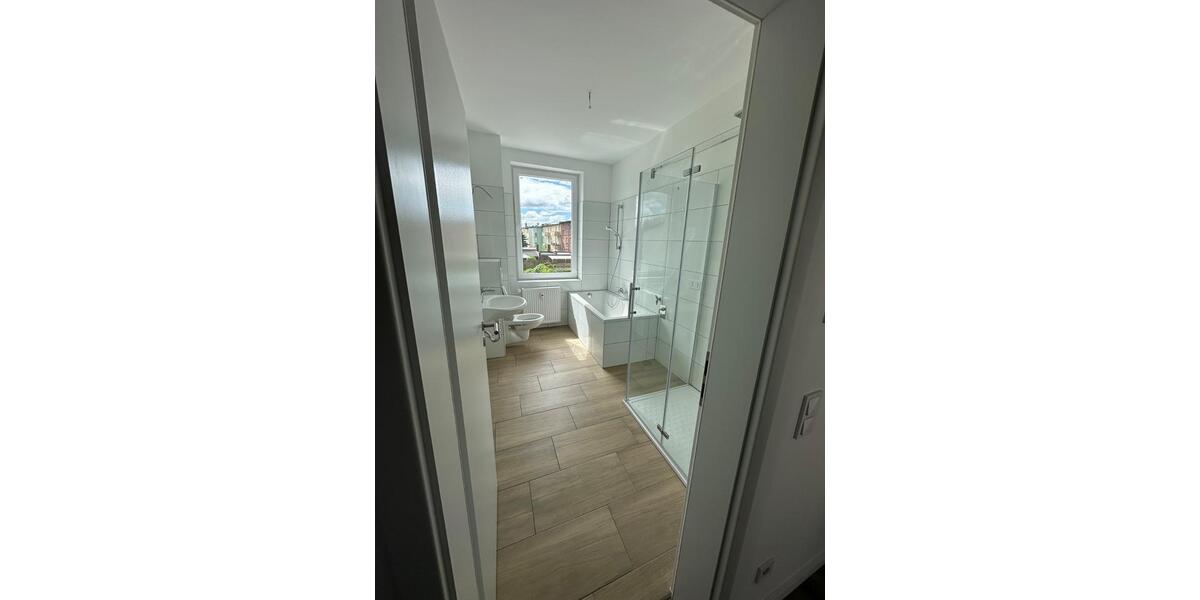 Etagenwohnung Schönebeck (Elbe) - 1 Zimmer, 37 m&sup2;, 260&euro; | Angebot:26672029